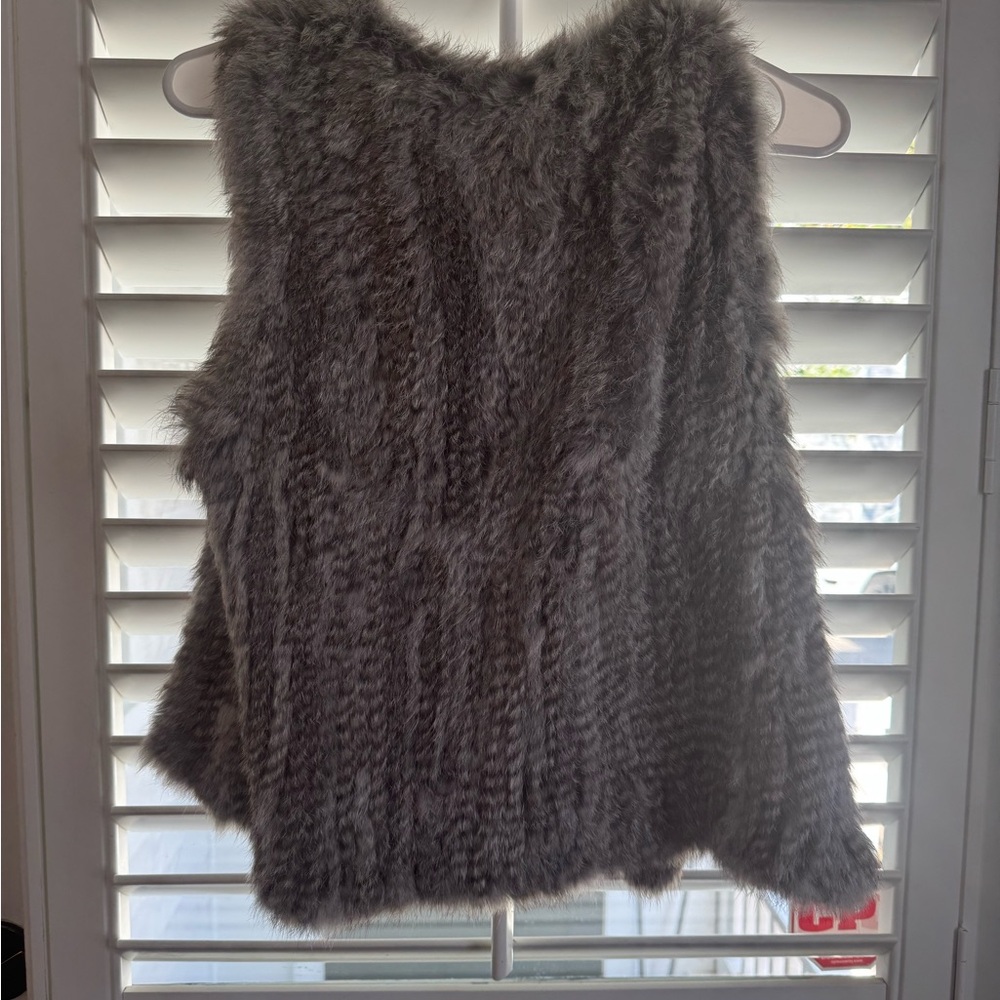 REAL Fur Rabbit Vest - Picture 4 of 4